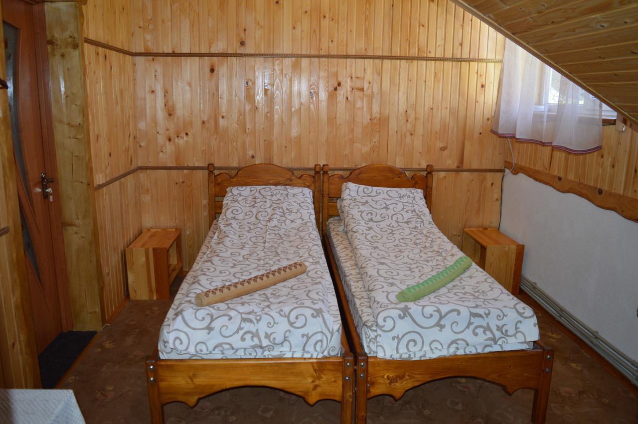 Guest House Mansarda Yaremche Ngoại thất bức ảnh