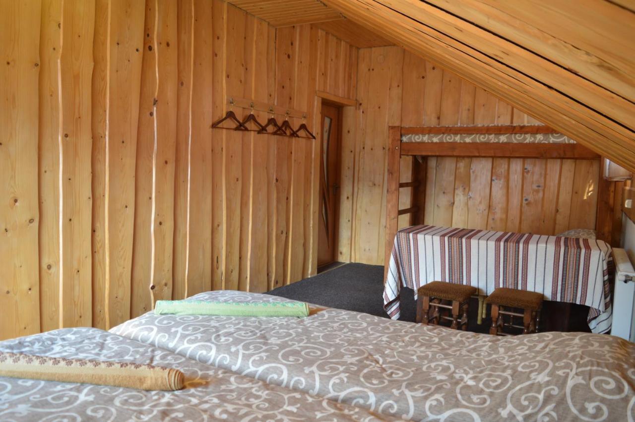 Guest House Mansarda Yaremche Ngoại thất bức ảnh